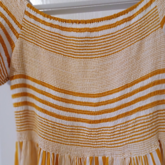 18 CENTIMETERS Fitted Bodice Smock Top Gold and White Striped Size 1X - Picture 3 of 10
